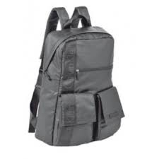 Gucci Costo $700